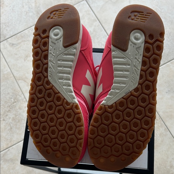 New Balance Coral Pink Knit Low-Top Sneakers - Picture 3 of 5